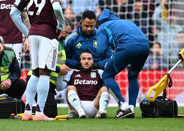 Emi Buendia of Aston Villa is treated for an injury Aston Villa v Burnley, Premier League, Football, Villa Park, Birmingham, UK - 05 Oct 2025Birmingham Villa Park United Kingdom EDITORIAL USE ONLY No use with unauthorised audio, video, data, fixture lists, club league logos or live services. Online in-match use limited to 120 images, no video emulation. No use in betting, games or single club league player publications. Copyright: xAnnaxGowthorpe Shutterstockx 15515860ah
