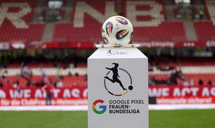 Ball , 1.FC Nürnberg-RB Leipzig , Google Pixel Frauen-Bundesliga , Fußball , in den Max Morlock Stadion, in Nürnberg , Bayern, Deutschland. Oktober 05, 2025 . Photo by: Davide Elias IPA Photo Pressefoto DENL Copyright: xDavidexEliasx