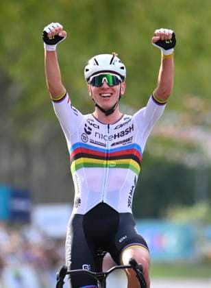 UEC 2025 Road European Championship, EM, Europameisterschaft Drome-Ardeche 05 10 2025 GUILHERAND-GRANGES, FRANCE - OCTOBER 05 : Pogacar Tadej (Slovenia) wins during the Men Elite cycling road race of the 2025 UEC Road European Championship Drome-Ardeche 10th edition an UCI Continental Championships cycling race of 202.5 km with start in Privas and finish in Guilherand-Granges on October 5, 2025 in Guilherand-Granges, France, 05 10 2025 Guilherand-Granges France  Copyright: xVincentxKalutx