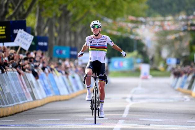 UEC 2025 Road European Championship, EM, Europameisterschaft Drome-Ardeche 05 10 2025 GUILHERAND-GRANGES, FRANCE - OCTOBER 05 : Pogacar Tadej (Slovenia) wins during the Men Elite cycling road race of the 2025 UEC Road European Championship Drome-Ardeche 10th edition an UCI Continental Championships cycling race of 202.5 km with start in Privas and finish in Guilherand-Granges on October 5, 2025 in Guilherand-Granges, France, 05 10 2025 Guilherand-Granges France  Copyright: xVincentxKalutx