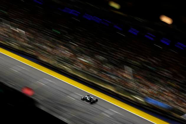 F1 - SINGAPORE GRAND PRIX 2025 12 KIMI ANTONELLI Andrea (ita), Mercedes AMG F1 Team W16, action during the 2025 Formula 1 Singapore Grand Prix, 18th round of the 2025 FIA Formula One World Championship, WM, Weltmeisterschaft from October 3 to 5, 2025 on the Marina Bay Street Circuit, in Singapore - SingaporeSingapore  Copyright: xXavixBonillax