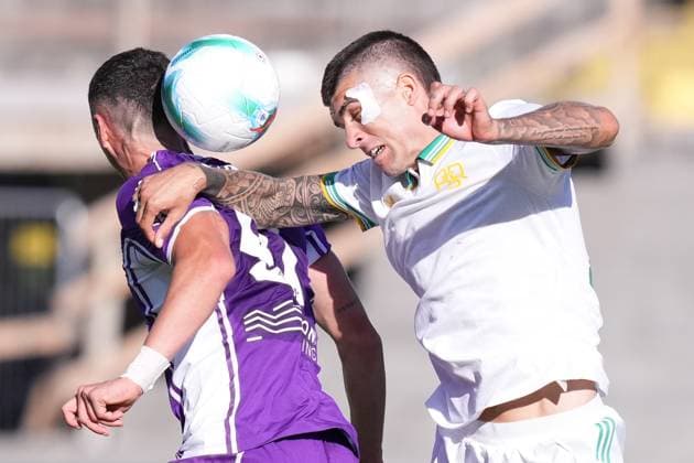 Fiorentina™s Roberto Piccoli Roma™s Gianluca Mancini during the Serie A EniLive soccer match between Fiorentina and Roma at the Artemio Franchi stadium in Florence, Italy - Sunday October 5, 2025 - Soccer ( Photo by Alfredo Falcone LaPresse )  Copyright: xAlfredoxFalcone LaPressex