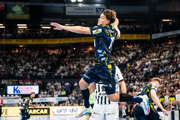 David More Rhein Neckar Loewen, 15 on jump throw, GER, THW Kiel vs Rhein Neckar Loewen, Handball, Bundesliga, Matchday 7, Season 2025 2026, 05 10 2025 GER, THW Kiel vs Rhein Neckar Loewen, Handball, Bundesliga, Matchday 7, Season 2025 2026, 05 10 2025 Kiel Copyright: xEibner-Pressefoto MaxxVincenx EP_MVN