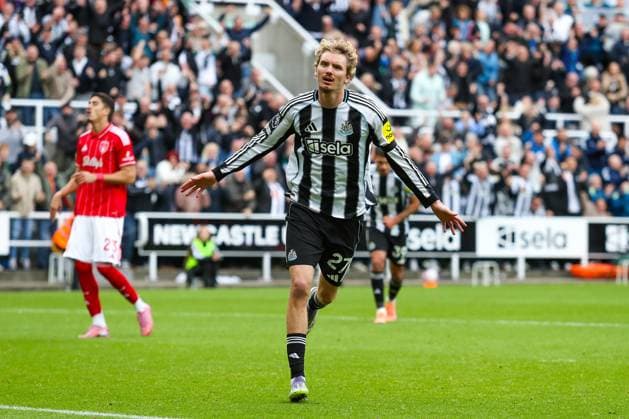 Newcastle United FC v Nottingham Forest FC, Premier League Nick Woltemade Of Newcastle United scores a GOAL 2-0 and celebrates during the Newcastle United FC v Nottingham Forest FC English Premier League match at St.James Park, Newcastle, England, United Kingdom on 5 October 2025 Credit: Lee Keuneke Every Second Media Editorial use only. All images are copyright Every Second Media Limited. No images may be reproduced without prior permission. All rights reserved. Premier League and Football League images are subject to licensing agreements with Football DataCo Limited. see https: www.football-dataco.com Copyright: xIMAGO EveryxSecondxMediax ESM-1616-0090 LeexKeunekex xEveryxSecondxMediax