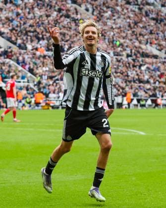 Newcastle United FC v Nottingham Forest FC, Premier League Nick Woltemade Of Newcastle United scores a GOAL 2-0 and celebrates during the Newcastle United FC v Nottingham Forest FC English Premier League match at St.James Park, Newcastle, England, United Kingdom on 5 October 2025 Credit: Lee Keuneke Every Second Media Editorial use only. All images are copyright Every Second Media Limited. No images may be reproduced without prior permission. All rights reserved. Premier League and Football League images are subject to licensing agreements with Football DataCo Limited. see https: www.football-dataco.com Copyright: xIMAGO EveryxSecondxMediax ESM-1616-0102 LeexKeunekex xEveryxSecondxMediax