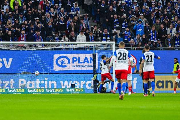 Goal for 1 0 Albert Sambi Lokonga Hamburger SV, 06 GER, Hamburger SV vs FSV Mainz 05, Football, 1 Bundesliga, Matchday 6, Season 2025 2026, 05 10 2025 GER, Hamburger SV vs FSV Mainz 05, Football, 1 Bundesliga, Matchday 6, Season 2025 2026, 05 10 2025 Hamburg Copyright: xEibner-Pressefoto MarcelxvonxFehrnx EP_MFN