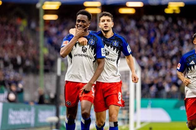 Hamburg, October 5, 2025 Soccer, 1 Bundesliga 2025 26, Hamburger SV 1 FSV Mainz 05 Albert Sambi Lokonga Hamburger SV, 6 and Daniel Elfadli Hamburger SV, 8 celebrate goal for 1 0 DFL REGULATIONS PROHIBIT ANY USE OF PHOTOGRAPHS AS IMAGE SEQUENCES AND OR QUASI VIDEO