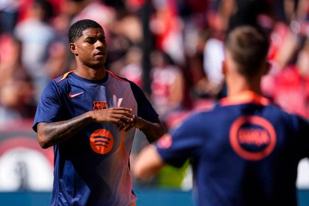 October 5, 2025, Sevilla, Sevilla, SPAIN: Marcus Rashford of FC Barcelona, Barca warms up during the Spanish league, LaLiga EA Sports, football match played between Sevilla FC and FC Barcelona at Ramon Sanchez-Pizjuan stadium on October 5, 2025, in Sevilla, Spain. Sevilla SPAIN - ZUMAa181 20251005_zaa_a181_089 Copyright: xJoaquinxCorcherox