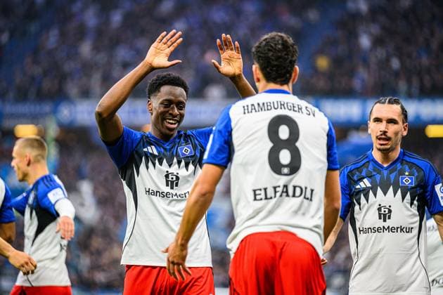 Soccer I Men I Season 2025 2026 I Bundesliga I 6 Matchday I Hamburger SV 1 FSV Mainz 05 I 05 10 2025 Albert Sambi Lokonga 6, Hamburger SV , Daniel Elfadli 8, Hamburger SV Hamburg Volksparkstadion Hamburg Germany Copyright: xLobecax xHenningxRohlfsx