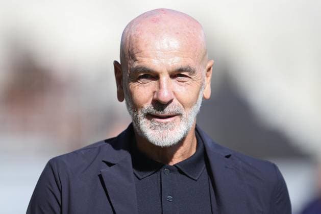 ACR Fiorentina head coach Stefano Pioli looks on during ACF Fiorentina vs AS Roma, Italian soccer Serie A match in Florence, Italy, October 05 2025  Copyright: xMassimilianoxCarnabuci IPAxSportx xipa-agency.netx xx IPA_66190166 IPA_Agency_IPA66190166