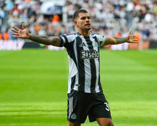 Newcastle United FC v Nottingham Forest FC, Premier League Bruno Guimaraes Of Newcastle United scores a GOAL 1-0 and celebrates during the Newcastle United FC v Nottingham Forest FC English Premier League match at St.James Park, Newcastle, England, United Kingdom on 5 October 2025 Credit: Lee Keuneke Every Second Media Editorial use only. All images are copyright Every Second Media Limited. No images may be reproduced without prior permission. All rights reserved. Premier League and Football League images are subject to licensing agreements with Football DataCo Limited. see https: www.football-dataco.com Copyright: xIMAGO EveryxSecondxMediax ESM-1616-0107 LeexKeunekex xEveryxSecondxMediax
