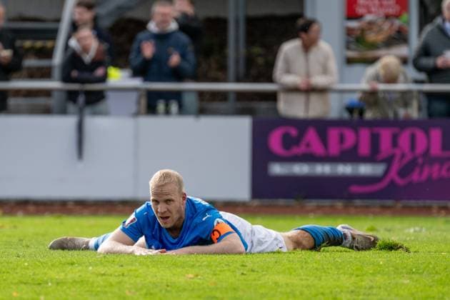 Soccer, Regionalliga Nord, BW Lohne vs Altona 93, Matchday 13, Season 2025 2026, 5 10 2025 Thorsten Tönnies Blau Weiss Lohne 21 after missed goal chance , Lohne Heinz Dettmer Stadion Niedersachsen Germany