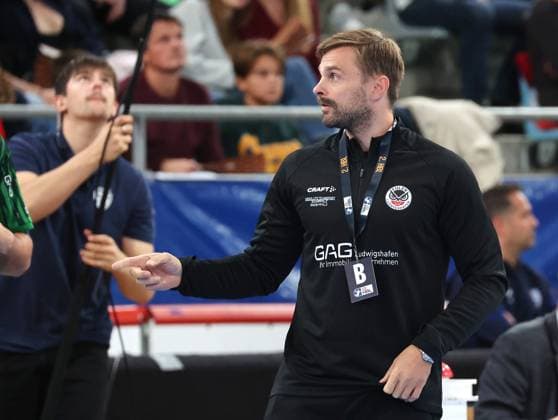 05 10 2025, Germany, Bietigheim, Handball 2 Bundesliga, SG BBM Bietigheim vs Eulen Ludwigshafen, Eulen coach Andrej Kogut