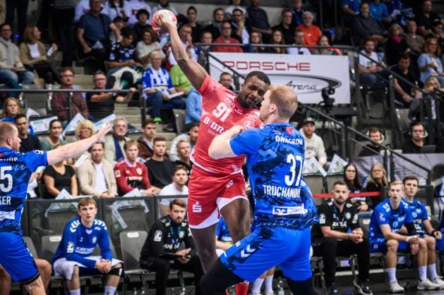 Sadou Ntanzi MT Melsungen, 91 vs Jonas Truchanovicius TVB Stuttgart, 37 GER, TVB 1898 Stuttgart MT Melsungen, DAIKIN HBL, Handball, Bundesliga, Matchday 7, Season 2025 2026, 05 10 2025 GER, TVB 1898 Stuttgart Frisch Auf Goeppingen, DAIKIN HBL, Handball, Bundesliga, Matchday 7, Season 2025 2026, 05 10 2025 Stuttgart Copyright: xSandyxDinkelackerx EP_SDR