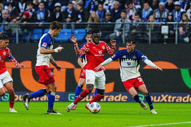 Luka Vuskovic Hamburger SV, 44 , Danny Da Costa FSV Mainz 05, 21 , Nicolas Capaldo Hamburger SV, 24 GER, Hamburger SV vs FSV Mainz 05, Football, 1 Bundesliga, Matchday 6, Season 2025 2026, 05 10 2025 GER, Hamburger SV vs FSV Mainz 05, Football, 1 Bundesliga, Matchday 6, Season 2025 2026, 05 10 2025 Hamburg Copyright: xEibner-Pressefoto MarcelxvonxFehrnx EP_MFN