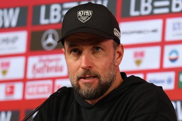 05 10 2025, xrekx, Soccer 1 Bundesliga, VfB Stuttgart 1 FC Heidenheim v l Press Conference Sebastian Hoeneß Trainer VfB Stuttgart DFL DFB REGULATIONS PROHIBIT ANY USE OF PHOTOGRAPHS as IMAGE SEQUENCES and or QUASI VIDEO Stuttgart
