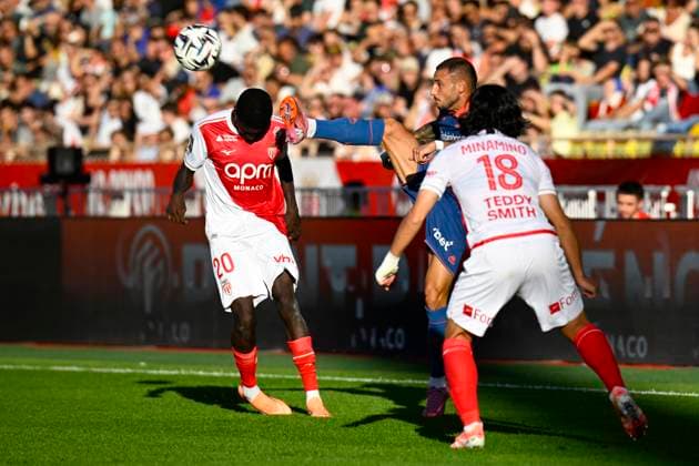 FOOTBALL : AS Monaco VS OGC Nice - Ligue 1 McDonald s - 05 10 2025 Jonathan Clauss (OGC Nice) - Ligue 1 McDonald s match between AS Monaco and OGC Nice on October 5, 2025 at the Louis II Stadium in Monaco. MonacoMonaco  Copyright: xWilliamxCannarellax