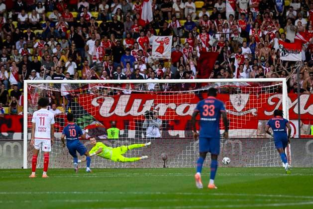 FOOTBALL : AS Monaco VS OGC Nice - Ligue 1 McDonald s - 05 10 2025 Pelnalty for OGC Nice - But Sofiane Diop - Ligue 1 McDonald s match between AS Monaco and OGC Nice on October 5, 2025 at the Louis II Stadium in Monaco. MonacoMonaco  Copyright: xWilliamxCannarellax