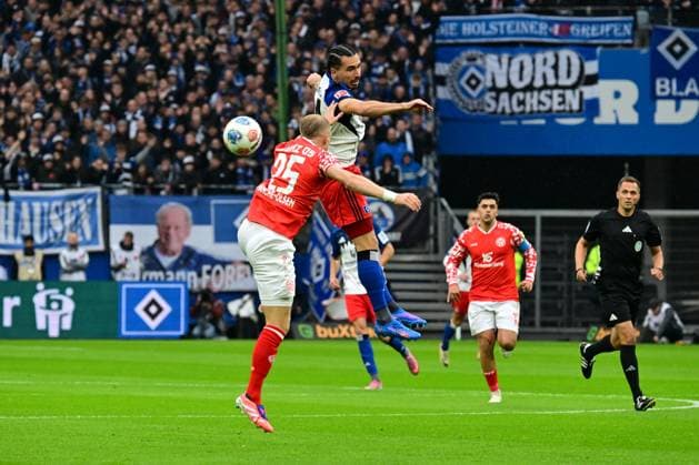 Soccer I Men I 1 Bundesliga l Hamburger SV 1 FSV Mainz 05 I 06 Matchday I Season 2025 2026 I HSV I 05 10 2025 I Mainz 05 I v l Hanche Olsen Andreas 1 FSV Mainz05 , Philippe Rayan HSV , Sportplatz Volksparkstadion, Stellingen Hamburg Germany