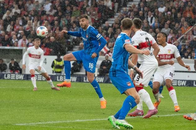 v li Julian Niehues FC Heidenheim, 16 , Ermedin Demirovic VfB Stuttgart, 09 , Jamie Leweling VfB Stuttgart 18 GER, VfB Stuttgart vs 1 FC Heidenheim, Football, Men, 1 Bundesliga, Matchday 6, Season 2025 2026, 05 10 2025, DFL DFB REGULATIONS PROHIBIT ANY USE OF PHOTOGRAPHS AS IMAGE SEQUENCES AND OR QUASI VIDEO, GER, VfB Stuttgart vs 1 FC Heidenheim, Football, Men, 1 Bundesliga, Matchday 6, Season 2025 2026, 05 10 2025 Stuttgart Copyright: xEibner-Pressefoto WolfgangxFrankx EP_WFK