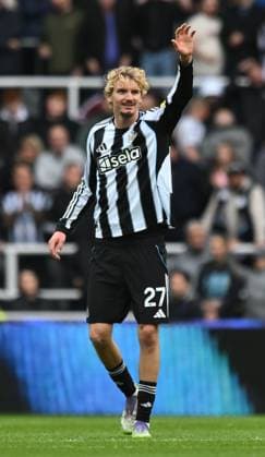 Nick Woltemade of Newcastle United celebrates scoring their second goal Newcastle United v Nottingham Forest, Premier League, Football, St James Park, Newcastle, UK - 05 Oct 2025Newcastle St James Park United Kingdom EDITORIAL USE ONLY No use with unauthorised audio, video, data, fixture lists, club league logos or live services. Online in-match use limited to 120 images, no video emulation. No use in betting, games or single club league player publications. Copyright: xRichardxLee Shutterstockx 15515863cp