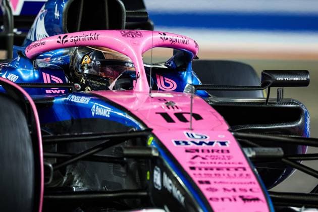F1 - SINGAPORE GRAND PRIX 2025 10 GASLY Pierre (fra), Alpine F1 Team A525, action during the 2025 Formula 1 Singapore Grand Prix, 18th round of the 2025 FIA Formula One World Championship, WM, Weltmeisterschaft from October 3 to 5, 2025 on the Marina Bay Street Circuit, in Singapore - SingaporeSingapore  Copyright: xFLORENTxGOODENx