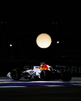 F1 - SINGAPORE GRAND PRIX 2025 30 LAWSON Liam (nzl), Visa Cash App RB F1 Team VCARB02, action during the 2025 Formula 1 Singapore Grand Prix, 18th round of the 2025 FIA Formula One World Championship, WM, Weltmeisterschaft from October 3 to 5, 2025 on the Marina Bay Street Circuit, in Singapore - SingaporeSingapore  Copyright: xFLORENTxGOODENx