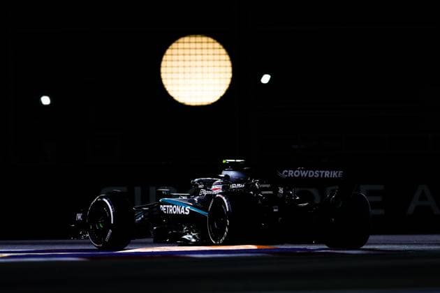 F1 - SINGAPORE GRAND PRIX 2025 12 KIMI ANTONELLI Andrea (ita), Mercedes AMG F1 Team W16, action during the 2025 Formula 1 Singapore Grand Prix, 18th round of the 2025 FIA Formula One World Championship, WM, Weltmeisterschaft from October 3 to 5, 2025 on the Marina Bay Street Circuit, in Singapore - SingaporeSingapore  Copyright: xFLORENTxGOODENx