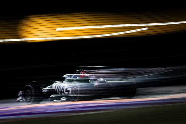 F1 - SINGAPORE GRAND PRIX 2025 87 BEARMAN Ollie Oliver (gbr), Haas F1 Team VF-25 Ferrari, action during the 2025 Formula 1 Singapore Grand Prix, 18th round of the 2025 FIA Formula One World Championship, WM, Weltmeisterschaft from October 3 to 5, 2025 on the Marina Bay Street Circuit, in Singapore - SingaporeSingapore  Copyright: xFLORENTxGOODENx