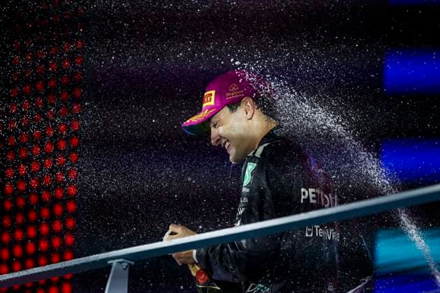 F1 - SINGAPORE GRAND PRIX 2025 RUSSELL George (gbr), Mercedes AMG F1 Team W16, portrait podium during the 2025 Formula 1 Singapore Grand Prix, 18th round of the 2025 FIA Formula One World Championship, WM, Weltmeisterschaft from October 3 to 5, 2025 on the Marina Bay Street Circuit, in Singapore - SingaporeSingapore  Copyright: xXavixBonillax