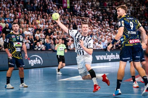 Elias Ellefsen a Skipagotu THW Kiel, 71 on throw, GER, THW Kiel vs Rhein Neckar Loewen, Handball, Bundesliga, Matchday 7, Season 2025 2026, 05 10 2025 GER, THW Kiel vs Rhein Neckar Loewen, Handball, Bundesliga, Matchday 7, Season 2025 2026, 05 10 2025 Kiel Copyright: xEibner-Pressefoto MaxxVincenx EP_MVN