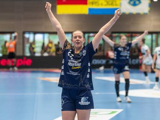 Levke Kretschmann Buxtehuder SV, 22 cheers after her goalkeeper has saved a seven-meter penalty, Buxtehuder SV vs Frisch Auf Goeppingen, Handball, 1 Bundesliga, Season 2025 2026, 05 10 2025 Buxtehuder SV vs Frisch Auf Goeppingen, Handball, 1 Bundesliga, Season 2025 2026, 05 10 2025 Buxtehude Copyright: xEibner-Pressefoto MichaelxSchmidx EP_MST