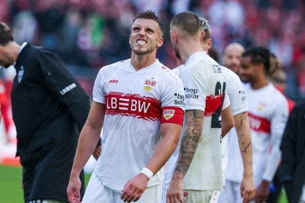 Ermedin Demirovic 9 VfB Stuttgart grimaces, VfB Stuttgart vs 1 FC Heidenheim 1846, DFL, Bundesliga, Saison 2025 2026, MHP Arena, Hinrunde, 6 Spieltag, 05 10 2025 DFB regulations prohibit any use of photographs as image sequences and or quasi video Stuttgart Baden Wuerttemberg Germany Copyright: xkolbert-press MartinxAgüerax