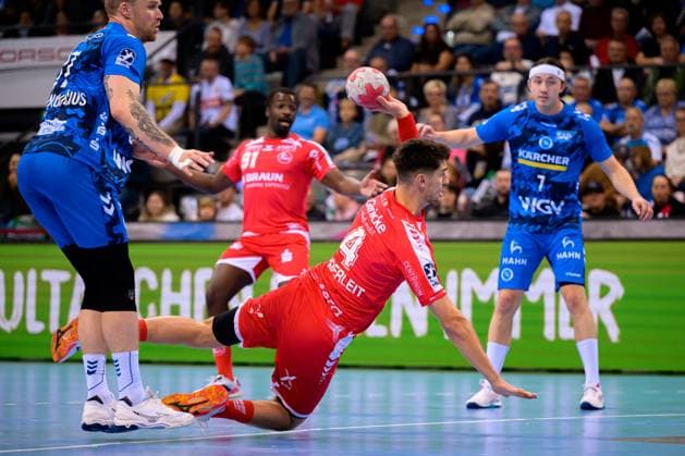 Stuttgart HBL 25 26 TVB Stuttgart MT Melsungen f li Jonas Truchanovicius Stuttgart , Nikolaj Enderleit Melsungen Stuttgart Porsche Arena Baden Württemberg Germany