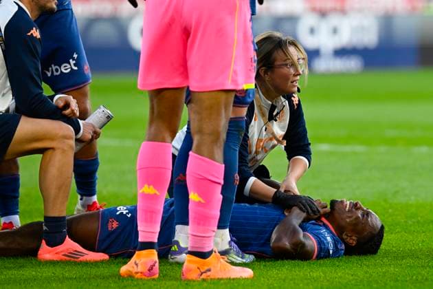 FOOTBALL : AS Monaco VS OGC Nice - Ligue 1 McDonald s - 05 10 2025 Injury MoÃ¯se Bombito (OGC Nice) - Ligue 1 McDonald s match between AS Monaco and OGC Nice on October 5, 2025 at the Louis II Stadium in Monaco. MonacoMonaco  Copyright: xWilliamxCannarellax