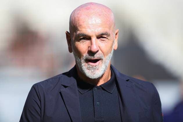 ACF Fiorentina head coach Stefano Pioli looks on during the serie A match between ACF Fiorentina and AS Roma at Artemio Franchi Stadium in Firenze (Italy), October 05,2025. massimilianoxcarnabuci