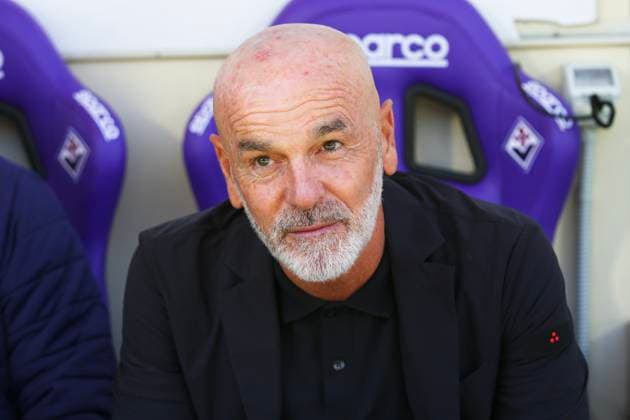 ACF Fiorentina head coach Stefano Pioli looks on during the serie A match between ACF Fiorentina and AS Roma at Artemio Franchi Stadium in Firenze (Italy), October 05,2025. massimilianoxcarnabuci