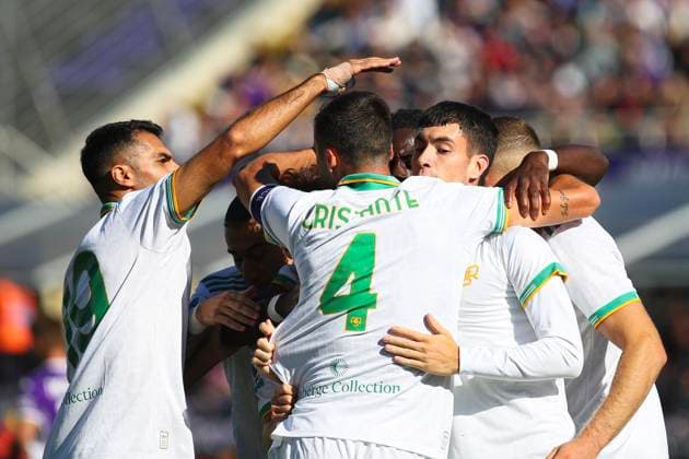 Matias SoulÃ of AS Roma celebrates with team mates the goal of 1-1 scored during the serie A match between ACF Fiorentina and AS Roma at Artemio Franchi Stadium in Firenze (Italy), October 05,2025. massimilianoxcarnabuci