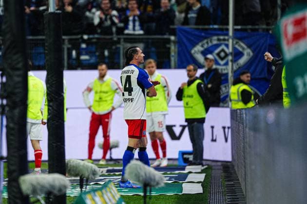 Goal celebration after scoring 4 0 Rayan Philippe Hamburger SV, 14 GER, Hamburger SV vs FSV Mainz 05, Football, 1 Bundesliga, Matchday 6, Season 2025 2026, 05 10 2025 GER, Hamburger SV vs FSV Mainz 05, Football, 1 Bundesliga, Matchday 6, Season 2025 2026, 05 10 2025 Hamburg Copyright: xEibner-Pressefoto MarcelxvonxFehrnx EP_MFN