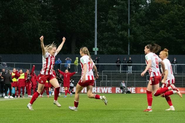 Players of 1. FC Köln celebrating the first goal during the Google Pixel Frauen-Bundesliga between 1. FC Köln and Bayer 04 Leverkusen at Franz-Kremer-Stadion in Cologne, Germany. Copyright: xQianruxZhang SPPx Sportspressphoto_SPR38636
