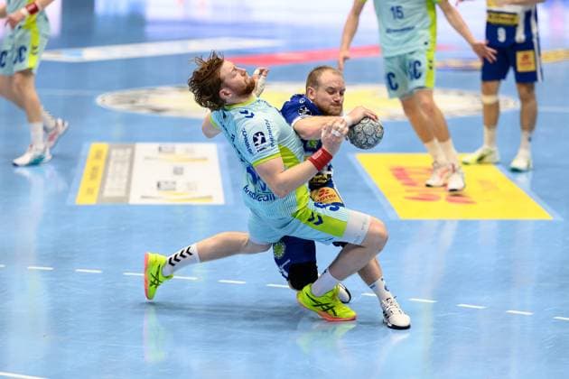 Tom, Kiesler RL, VfL Gummersbach, 30 , Peter, Walz Kreislaeufer, ThSV Eisenach, 14 GER, Thuringia, ThSV Eisenach vs VfL Gummersbach, 1 Daikin Handballbundesliga, Handball, 7 Matchday, Season 2025 2026, Sunday, 05 10 2025 GER, Thuringia, ThSV Eisenach vs VfL Gummersbach, 1 Daikin Handball Bundesliga, Handball, Matchday 7, Season 2025 2026, Sunday, 05 10 2025 Eisenach Copyright: xEibner-Pressefoto MartinxHerbstx EP_MHT