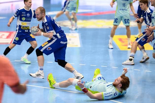 Tom, Kiesler RL, VfL Gummersbach, 30 , Peter, Walz Kreislaeufer, ThSV Eisenach, 14 GER, Thuringia, ThSV Eisenach vs VfL Gummersbach, 1 Daikin Handballbundesliga, Handball, 7 Matchday, Season 2025 2026, Sunday, 05 10 2025 GER, Thuringia, ThSV Eisenach vs VfL Gummersbach, 1 Daikin Handball Bundesliga, Handball, Matchday 7, Season 2025 2026, Sunday, 05 10 2025 Eisenach Copyright: xEibner-Pressefoto MartinxHerbstx EP_MHT