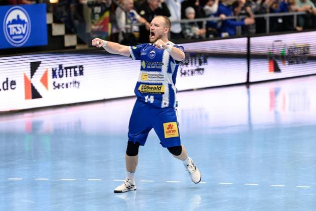 Peter, Walz Kreislaeufer, ThSV Eisenach, 14 Cheering to the fans after scoring GER, Thuringia, ThSV Eisenach against VfL Gummersbach, 1 Daikin Handballbundesliga, Handball, Matchday 7, Season 2025 2026, Sunday, 05 10 2025 GER, Thuringia, ThSV Eisenach against VfL Gummersbach, 1 Daikin Handballbundesliga, Handball, Matchday 7, Season 2025 2026, Sunday, 05 10 2025 Eisenach Copyright: xEibner-Pressefoto MartinxHerbstx EP_MHT