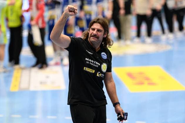Sebastian, Hinze Coach, ThSV Eisenach GER, Thuringia, ThSV Eisenach vs VfL Gummersbach, 1 Daikin Handballbundesliga, Handball, Matchday 7, Season 2025 2026, Sunday, 05 10 2025 GER, Thuringia, ThSV Eisenach vs VfL Gummersbach, 1 Daikin Handballbundesliga, Handball, Matchday 7, Season 2025 2026, Sunday, 05 10 2025 Eisenach Copyright: xEibner-Pressefoto MartinxHerbstx EP_MHT