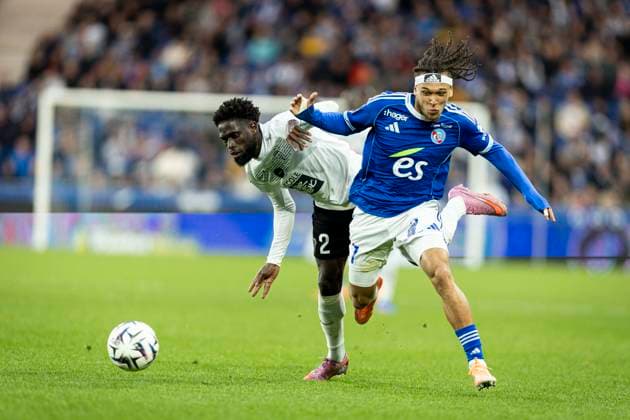 FOOTBALL: Ligue 1 Racing Strasbourg (RCS) vs Angers. 05 10 2025 Stade de la Meinau. Strasbourg - France Diego Moreira 7 (RCS) et Carlens Arcus 2 (Angers)  Copyright: xelyxandroxcegarrax