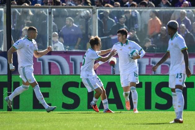 CALCIO - Serie A - ACF Fiorentina vs AS Roma Matias Soule Malvano (Roma) scores the 1-1 goal during ACF Fiorentina vs AS Roma, Italian soccer Serie A match in Florence, Italy, October 05 2025 Florence Italy  Copyright: xIPAxSport ABACAx