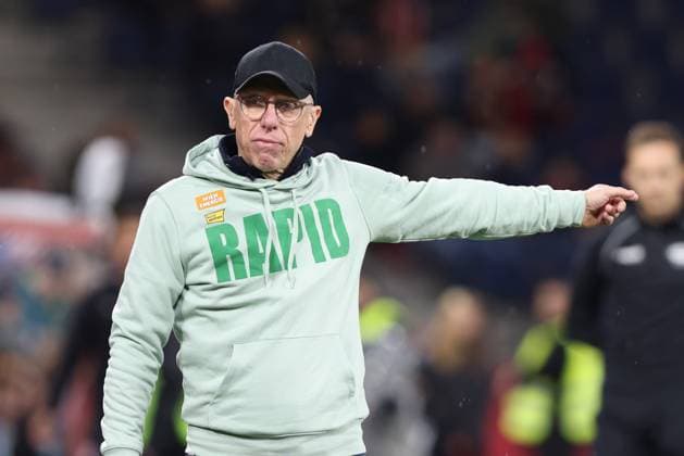 SOCCER - BL, RBS vs Rapid SALZBURG,AUSTRIA,05.OCT.25 - SOCCER - ADMIRAL Bundesliga, Red Bull Salzburg vs SK Rapid Wien. Image shows head coach Peter Stoeger (Rapid).  GEPAxpictures xMathiasxMandl