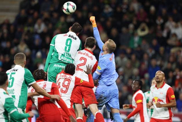 SOCCER - BL, RBS vs Rapid SALZBURG,AUSTRIA,05.OCT.25 - SOCCER - ADMIRAL Bundesliga, Red Bull Salzburg vs SK Rapid Wien. Image shows Alexander Schlager (RBS).  GEPAxpictures xMathiasxMandl
