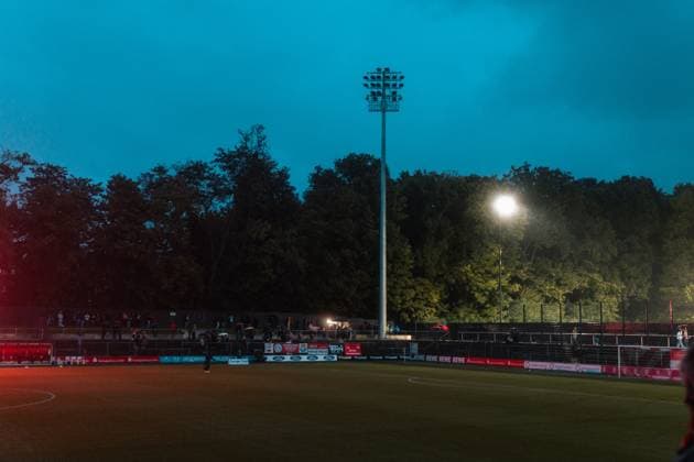 05 10 25, Women, Soccer, 1 BL, Season 2025 2026, 1 FC Köln Bayer 04 Leverkusen, Matchday 5 Floodlight failure leads to interruption of match at Franz Kremer Stadion Köln Franz Kremer Stadion NRW Germany