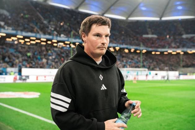 Germany, Soccer, 1 Bundesliga 2025 26, Matchday 6 HSV vs 1 FSV Mainz 05 Volksparkstadion Hamburg Merlin Polzin Coach, HSV Copyright: xJamesxZabelx